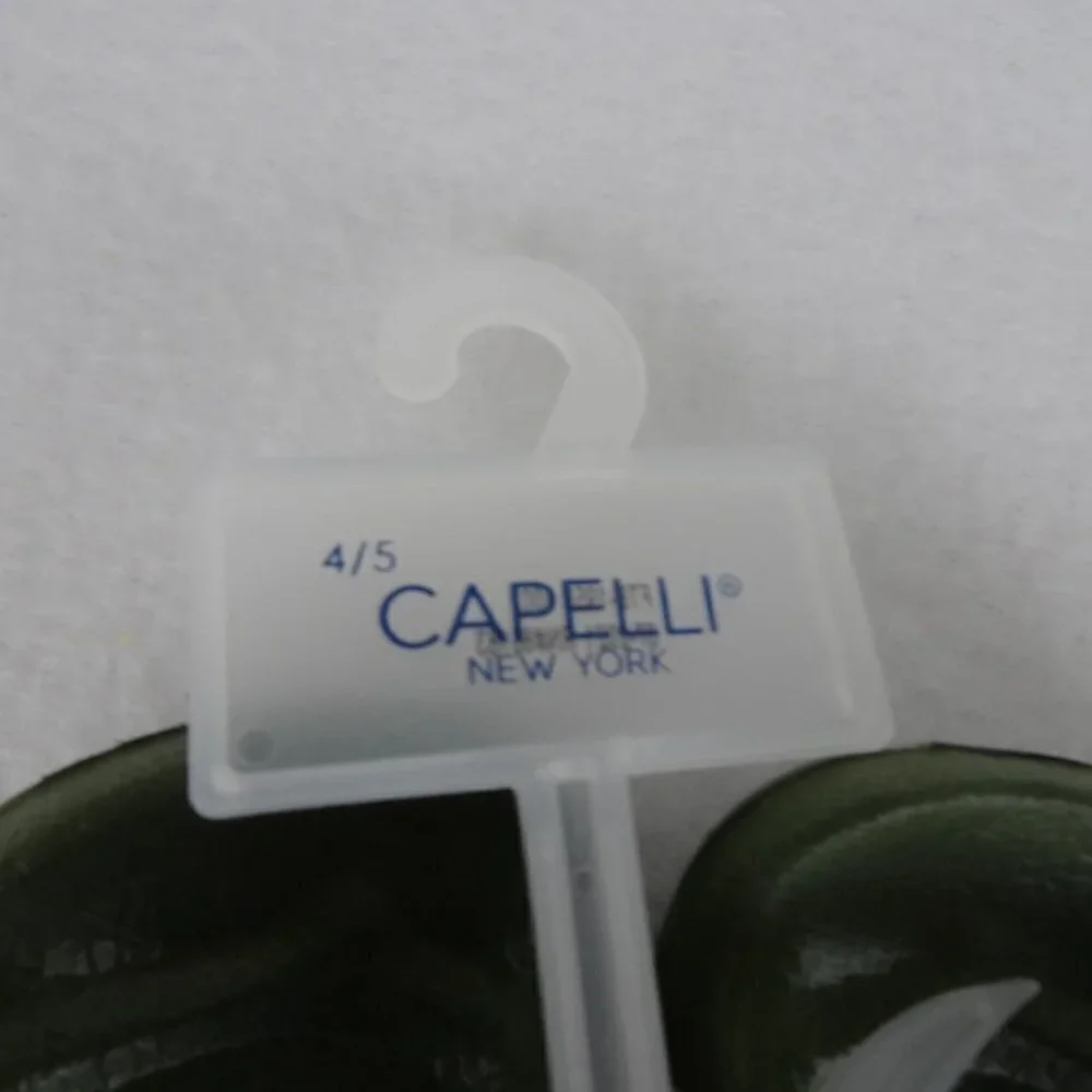 Capelli Camo Shoe Slides Sandals Slip On Green Size 4 -5 Boys Strap Pool Beach